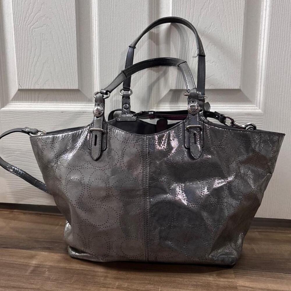 Vintage Y2K Silver Metallic Coach Tote Shoulder Bag.